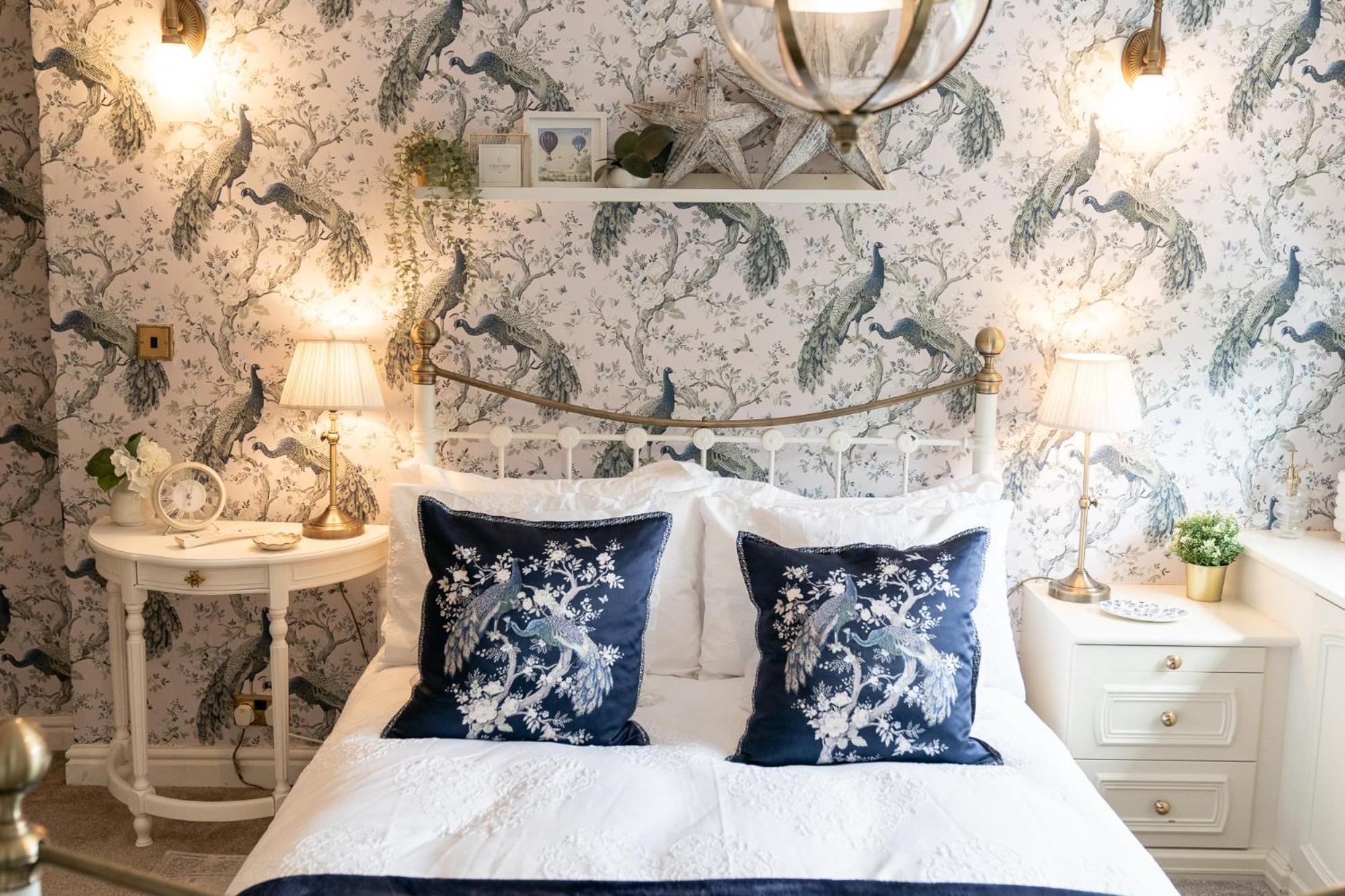 Peacock Room At Field View Cottage Eccleston  Buitenkant foto